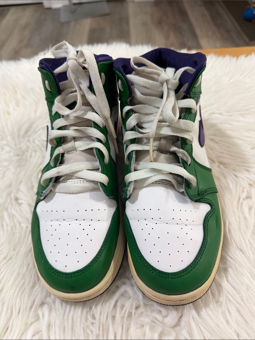 Nike Kids High-Top Sneakers in Green, White & Purple Size 6Y